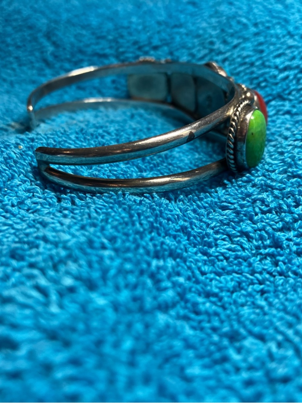 Vtg Sleeping Beauty Turquoise & Coral Multi-Stone Sterling Native Cuff Bracelet - Picture 9 of 16